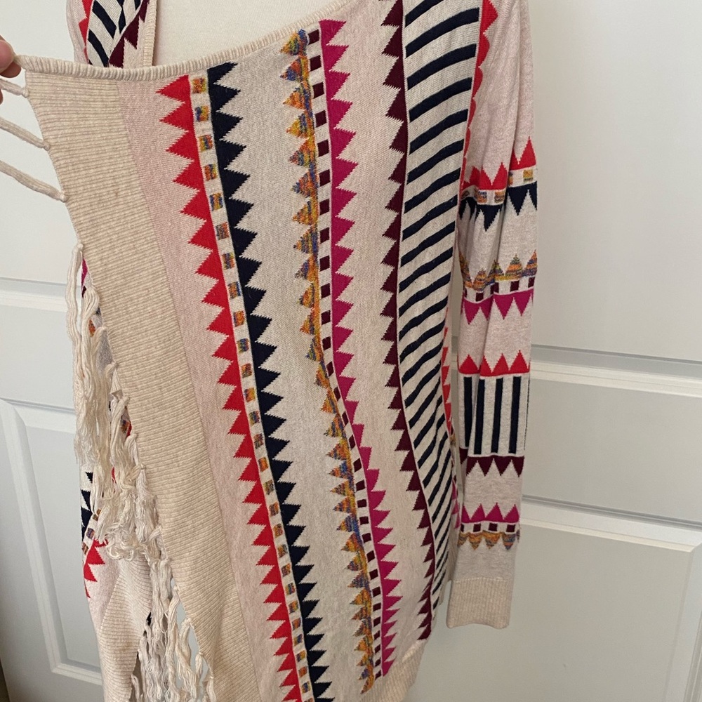 Aztec Pattern Cardigan - Picture 4 of 7